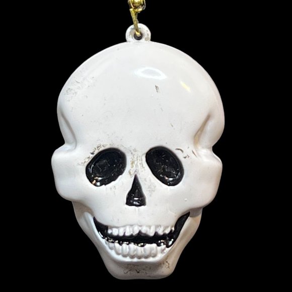 Large Halloween Skull Pierced Earrings (3904) - Picture 3 of 4